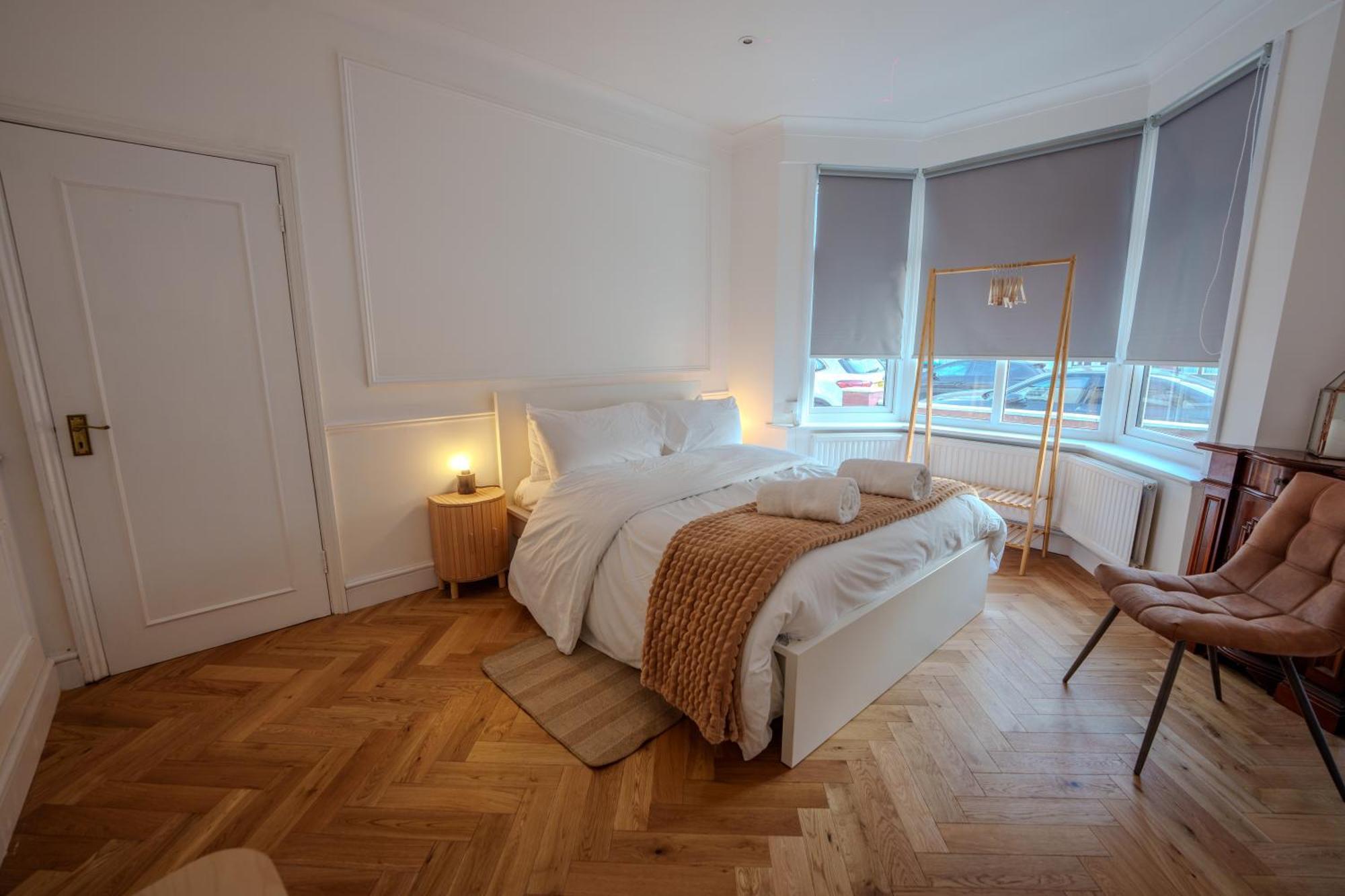 Wembley London Lovely 6 Bed House Sleeps Up To 14 Экстерьер фото